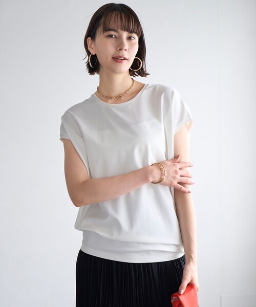 UNFILO(アンフィーロ)の「BEAUTY FORM フレンチスリーブTシャツ(Tシャツ/カットソー・レディース・ホワイト系/ブラウン系/グレー系/ベージュ系2/ブラック系・SMALL/MEDIUM/LARGE)」の1枚目の写真
