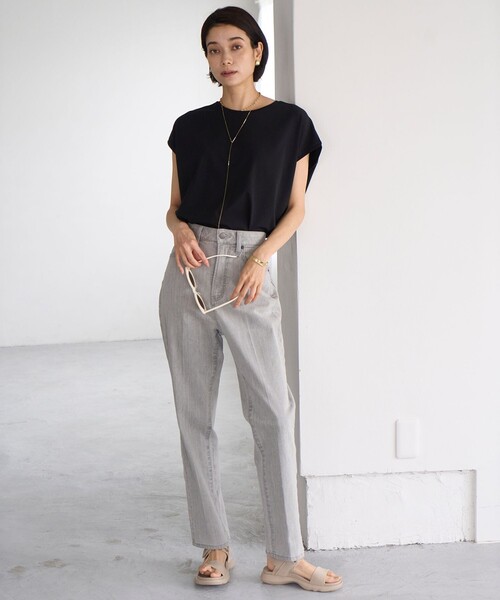 UNFILO(アンフィーロ)の「BEAUTY FORM フレンチスリーブTシャツ(Tシャツ/カットソー・レディース・ホワイト系/ブラウン系/グレー系/ベージュ系2/ブラック系・SMALL/MEDIUM/LARGE)」の17枚目の写真