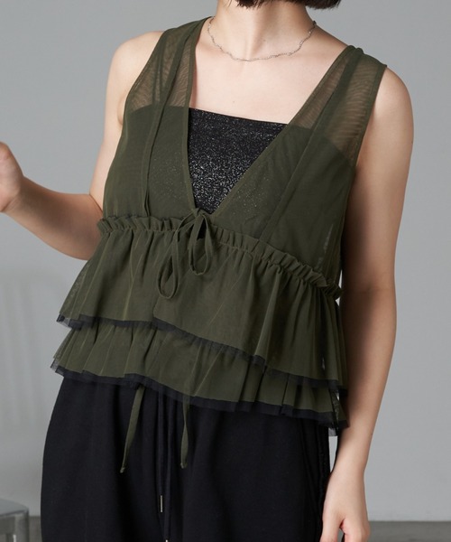 RAY CASSIN（レイカズン）の「チュールベスト（シャツ/ブラウス・レディース・カーキ/ブラック/アイボリー・FREE）」の2枚目の写真