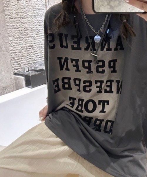 B.R.U(ブル)の「平成レトロ/ラインストーンTシャツ(Tシャツ/カットソー・レディース・ホワイト系その他/グレー系その他/ブラック系その他/ホワイト/ブラック/グレー/ブラック系その他2/ホワイト系その他2・FREE)」の8枚目の写真