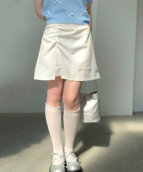 Teem Store(チームストア)の「フロントスリット ギャザー ミニ スカート(スカート・レディース・ホワイト/ブラック・S/M)」の5枚目の写真