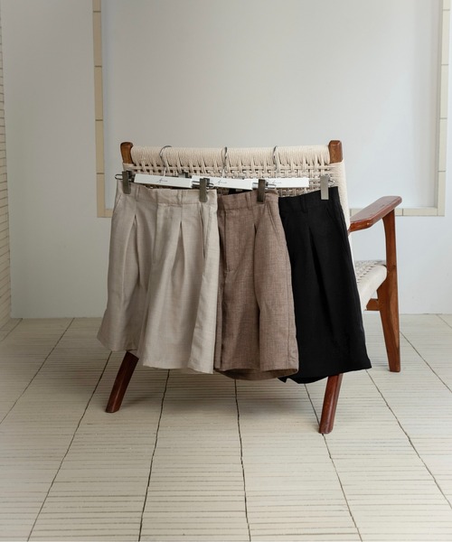 Amiur（エミレ）の「linen like half pants / リネンライクハーフパンツ（その他パンツ・レディース・ブラック/グレイッシュベージュ/ホワイト・FREE）」の13枚目の写真