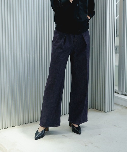 STERNBERG（スタンバーグ）の「デニムタックストレートパンツ（デニムパンツ・レディース・ネイビー/ブルー・MEDIUM/LARGE）」の19枚目の写真