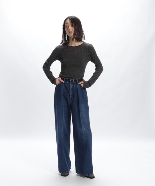 STERNBERG（スタンバーグ）の「デニムタックストレートパンツ