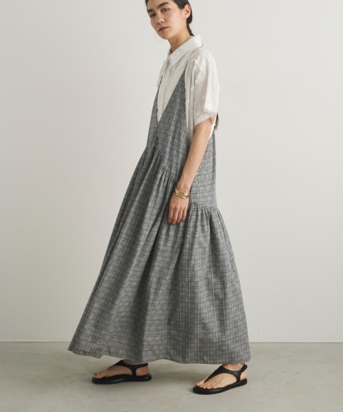 Libra Cue(リブラ キュー)の「キャミソールドレスワンピース(ワンピース・レディース・ブラウン/ブラック/アイボリー/グレー・FREE)」の5枚目の写真