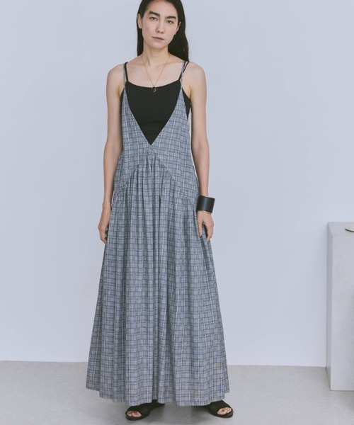 Libra Cue(リブラ キュー)の「キャミソールドレスワンピース(ワンピース・レディース・ブラウン/ブラック/アイボリー/グレー・FREE)」の14枚目の写真