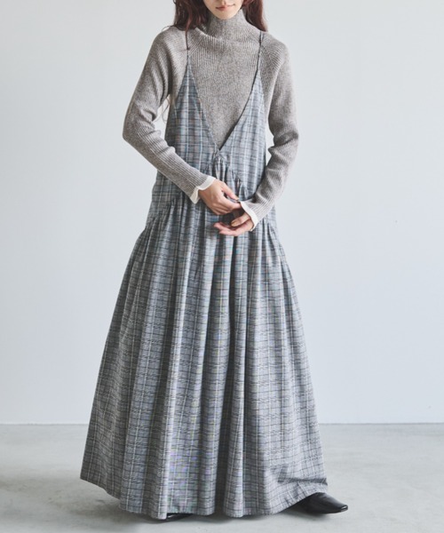 Libra Cue(リブラ キュー)の「キャミソールドレスワンピース(ワンピース・レディース・ブラウン/ブラック/アイボリー/グレー・FREE)」の20枚目の写真