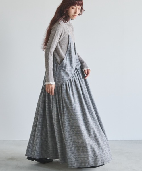 Libra Cue(リブラ キュー)の「キャミソールドレスワンピース(ワンピース・レディース・ブラウン/ブラック/アイボリー/グレー・FREE)」の22枚目の写真