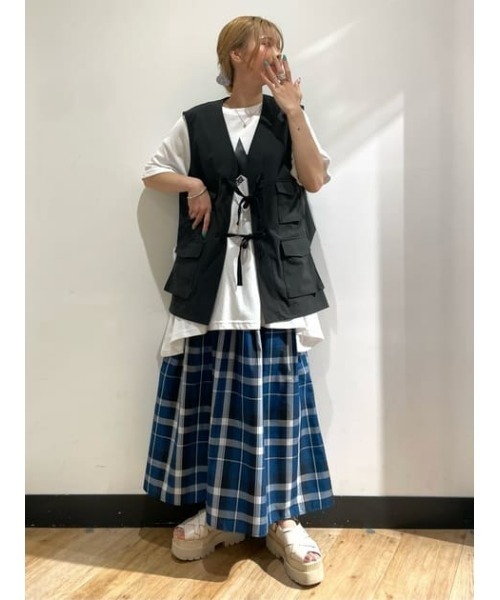 Right-on(ライトオン)の「HONEYSUCKLE ROSE(ハニーサックルローズ)リボンデザインベスト(ベスト・レディース・オリーブ/ブラック・M/L)」の10枚目の写真