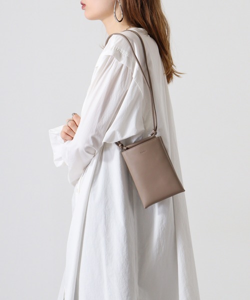 ショルダー付きスマホポーチ Noelle（スマホグッズ）｜FUNALIVE