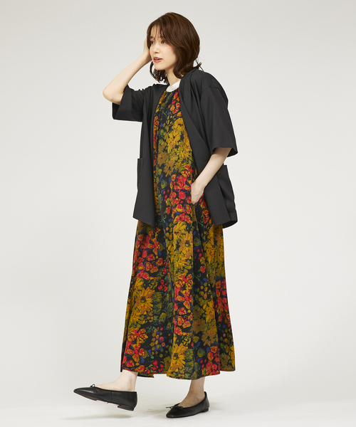 abahouse mavie(アバハウスマヴィ)の「【大人のいちまんワンピ】プリント&ベロアキャミワンピ/冬服(ワンピース・レディース・ブラック系その他/マスタード/チャコールグレー・フリー)」の5枚目の写真