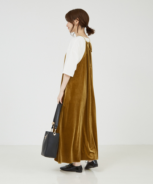 abahouse mavie(アバハウスマヴィ)の「【大人のいちまんワンピ】プリント&ベロアキャミワンピ/冬服(ワンピース・レディース・ブラック系その他/マスタード/チャコールグレー・フリー)」の15枚目の写真