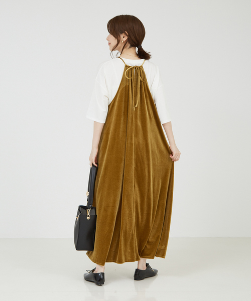 abahouse mavie(アバハウスマヴィ)の「【大人のいちまんワンピ】プリント&ベロアキャミワンピ/冬服(ワンピース・レディース・ブラック系その他/マスタード/チャコールグレー・フリー)」の16枚目の写真