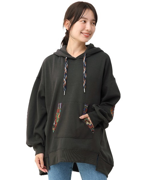 チチカカ（チチカカ）の「ポカフーディーパッチプルオーバー（パーカー・レディース・アイボリー/チャコールグレー/ブルー・FREE）」の9枚目の写真