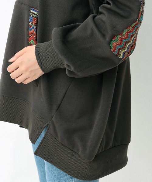 チチカカ（チチカカ）の「ポカフーディーパッチプルオーバー（パーカー・レディース・アイボリー/チャコールグレー/ブルー・FREE）」の15枚目の写真