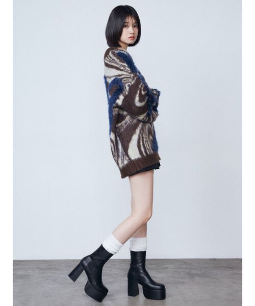 EMODA(エモダ)の「ラメミックスオーバーパターンニット(ニット/セーター・レディース・ブラウン/ブルー/グレー・FREE)」の17枚目の写真