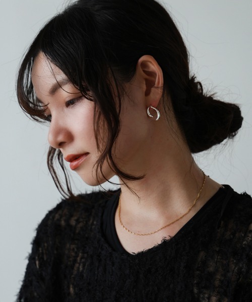 Bou Jeloud(ブージュルード)の「フェイスフープピアス(ピアス(両耳用)・レディース・ゴールド/シルバー・ONESIZE)」の5枚目の写真