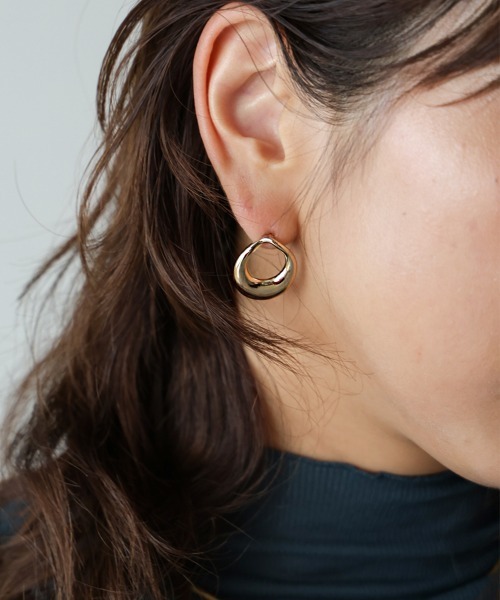 Bou Jeloud(ブージュルード)の「フェイスフープピアス(ピアス(両耳用)・レディース・ゴールド/シルバー・ONESIZE)」の10枚目の写真