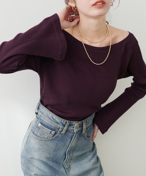 natural couture(ナチュラルクチュール)の「テレコオフショルカットTOPS(Tシャツ/カットソー・レディース・ボルドー/ブラウン/ブラック/アイボリー/グレイッシュベージュ・FREE)」の5枚目の写真