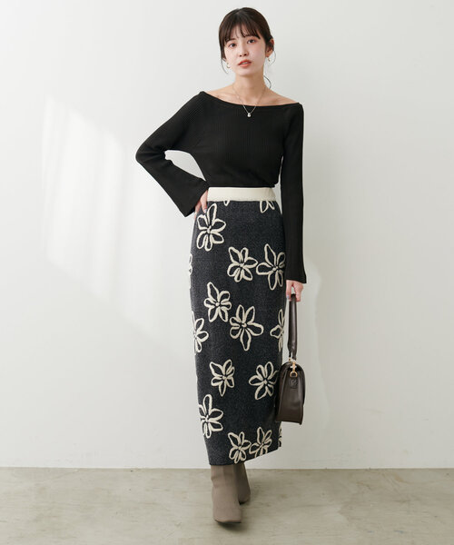 natural couture(ナチュラルクチュール)の「テレコオフショルカットTOPS(Tシャツ/カットソー・レディース・ボルドー/ブラウン/ブラック/アイボリー/グレイッシュベージュ・FREE)」の14枚目の写真