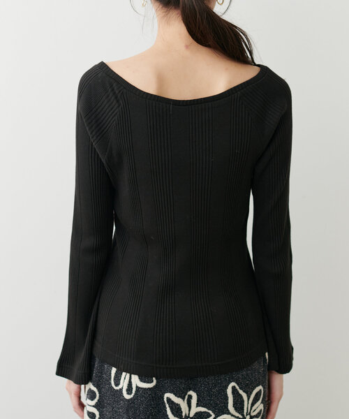 natural couture(ナチュラルクチュール)の「テレコオフショルカットTOPS(Tシャツ/カットソー・レディース・ボルドー/ブラウン/ブラック/アイボリー/グレイッシュベージュ・FREE)」の17枚目の写真