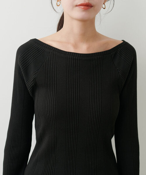 natural couture(ナチュラルクチュール)の「テレコオフショルカットTOPS(Tシャツ/カットソー・レディース・ボルドー/ブラウン/ブラック/アイボリー/グレイッシュベージュ・FREE)」の18枚目の写真