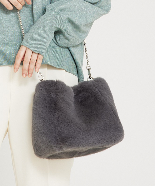 abahouse mavie（アバハウスマヴィ）の「エコファーバッグ（ショルダーバッグ・レディース・ブラック/グレー・フリー）」の2枚目の写真