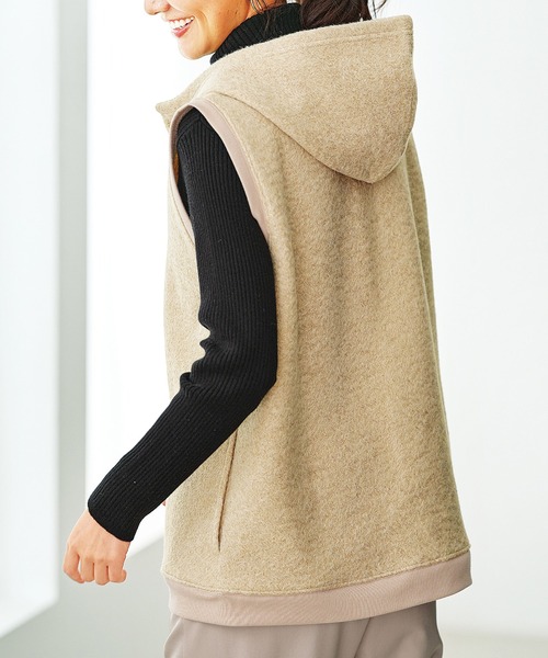 BELLUNA PLUS(ベルーナ)の「ループ風素材フード付ベスト(ベスト・レディース・ベージュ/杢グレー・MEDIUM/LARGE/X-LARGE)」の5枚目の写真