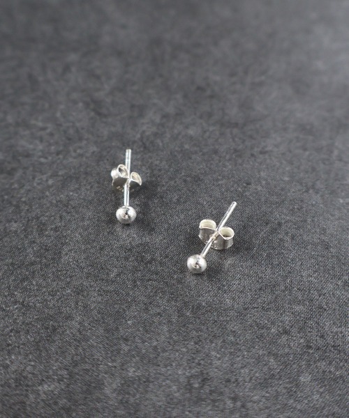 4INT.(フォイント)の「メタルボール スタッドピアス / silver925 (金属アレルギー対応)(ピアス(両耳用)・メンズ・シルバー・3/4/5)」の10枚目の写真