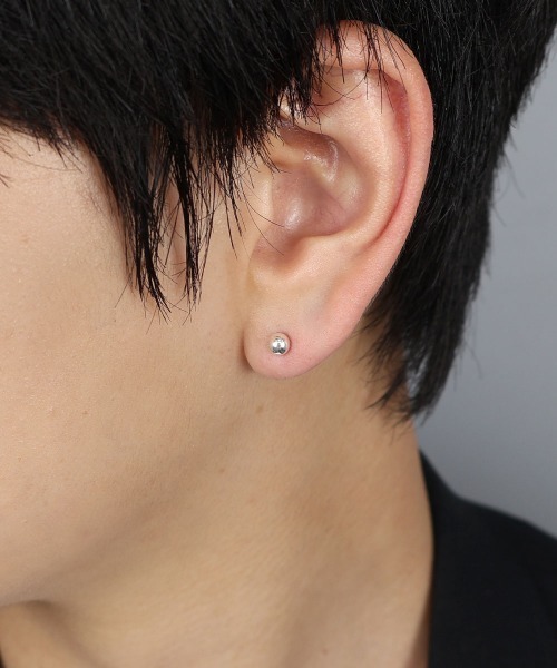 4INT.(フォイント)の「メタルボール スタッドピアス / silver925 (金属アレルギー対応)(ピアス(両耳用)・メンズ・シルバー・3/4/5)」の11枚目の写真