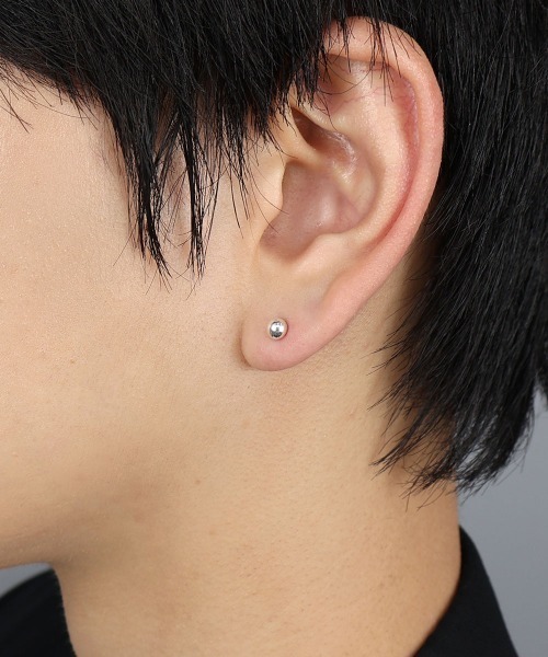 4INT.(フォイント)の「メタルボール スタッドピアス / silver925 (金属アレルギー対応)(ピアス(両耳用)・メンズ・シルバー・3/4/5)」の13枚目の写真