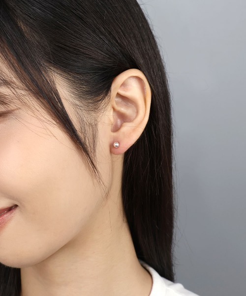 4INT.(フォイント)の「メタルボール スタッドピアス / silver925 (金属アレルギー対応)(ピアス(両耳用)・メンズ・シルバー・3/4/5)」の17枚目の写真