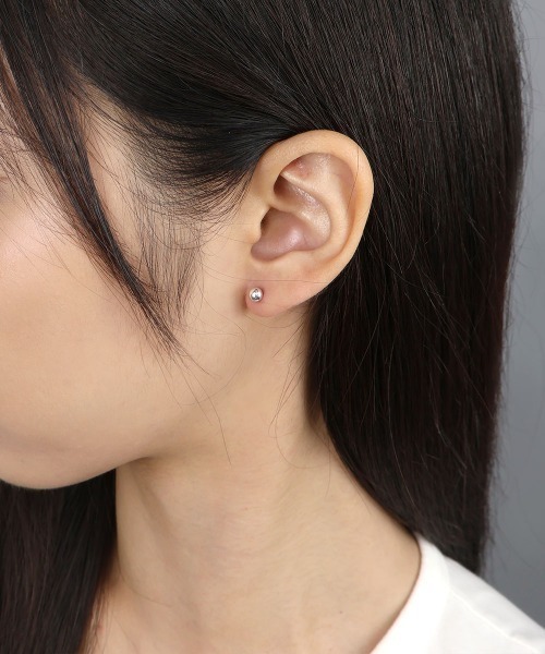 4INT.(フォイント)の「メタルボール スタッドピアス / silver925 (金属アレルギー対応)(ピアス(両耳用)・メンズ・シルバー・3/4/5)」の18枚目の写真