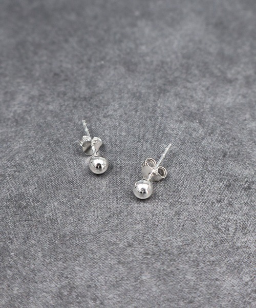 4INT.(フォイント)の「メタルボール スタッドピアス / silver925 (金属アレルギー対応)(ピアス(両耳用)・メンズ・シルバー・3/4/5)」の21枚目の写真