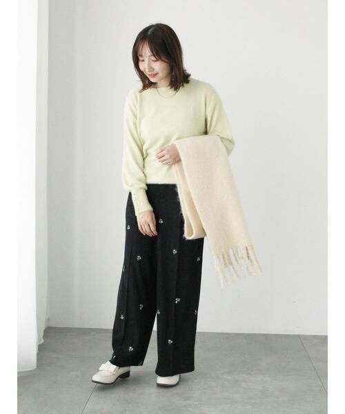 Te chichi TERRASSE（テチチテラス）の「ラメフェザーボートネックニット（ニット/セーター・レディース・イエロー/ブルー/オフホワイト/グレー・F）」の9枚目の写真