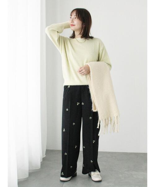 Te chichi TERRASSE（テチチテラス）の「ラメフェザーボートネックニット（ニット/セーター・レディース・イエロー/ブルー/オフホワイト/グレー・F）」の10枚目の写真