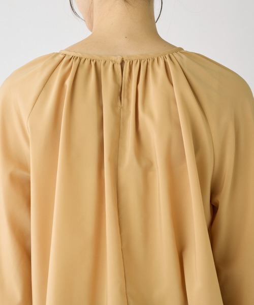 I.T.'S international（イッツインターナショナル）の「ラグランギャザーブラウス（シャツ/ブラウス・レディース・サックスブルー/オレンジ/グレー/オフホワイト・フリー）」の11枚目の写真