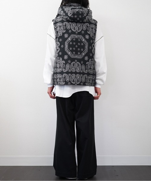 superNova.(スーパーノヴァ)の「【superNova. / スーパーノヴァ】Padded hood vest - Bandana jacquard(ダウンベスト・メンズ・ブラック・SMALL/MEDIUM)」の5枚目の写真