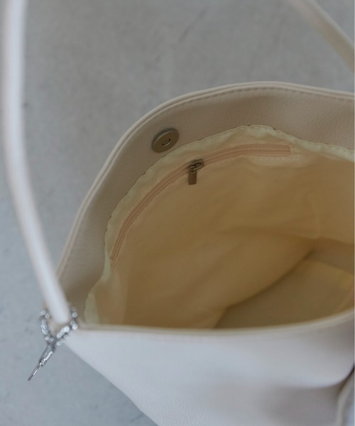 ANGIE（アンジー）の「ワンハンドル バケツ バッグ（ハンドバッグ・レディース・ブラウン/アイボリー/ブラック・FREE）」の11枚目の写真