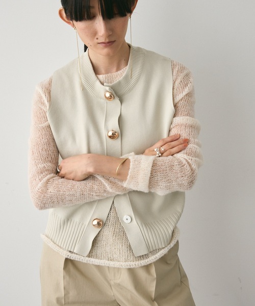 Lutim by u（ルチバイユー）の「Gold Big Button Vest / ゴールドビックボタンベスト（ベスト・レディース・ベージュ/ブラック・FREE）」の5枚目の写真