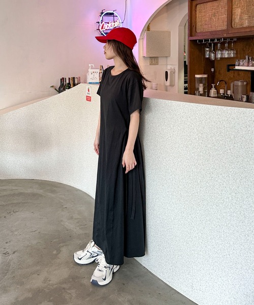 PILIT(ピリット)の「【サイズ展開あり】サイドリボンフレアワンピース(ワンピース・レディース・ブラック/ブルー/ブラウン・SMALL/MEDIUM)」の5枚目の写真