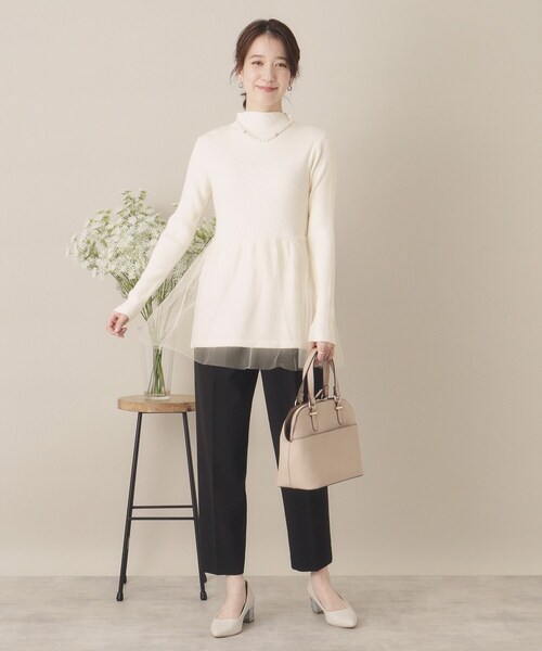 ITS'DEMO（イッツデモ）の「【手洗い可】チュールペプラムニット（ニット/セーター・レディース・ライトベージュ/ブラック/オフホワイト・00）」の5枚目の写真