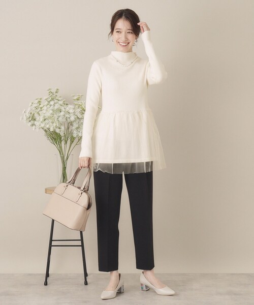 ITS'DEMO（イッツデモ）の「【手洗い可】チュールペプラムニット（ニット/セーター・レディース・ライトベージュ/ブラック/オフホワイト・00）」の6枚目の写真