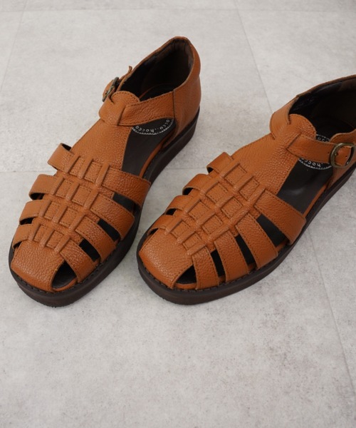 Piedi Nudi(ピエディヌーディ)の「hocco/ホッコ ボリュームレザー グルカサンダル(サンダル・レディース・ブラック/キャメル/ダークブラウン・24.5cm/24.0cm/23.5cm/23.0cm/22.5cm)」の1枚目の写真