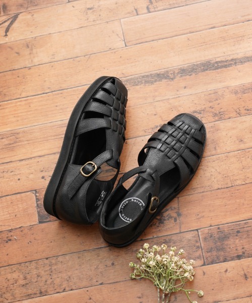 Piedi Nudi(ピエディヌーディ)の「hocco/ホッコ ボリュームレザー グルカサンダル(サンダル・レディース・ブラック/キャメル/ダークブラウン・24.5cm/24.0cm/23.5cm/23.0cm/22.5cm)」の2枚目の写真
