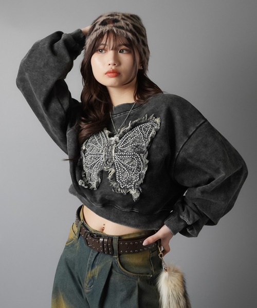 SPINNS（スピンズ）の「ショート丈スウェット/バタフライデニムワッペン（スウェット・レディース・ブラック系その他/ブラック/カーキ/ブラウン・ONESIZE）」の10枚目の写真