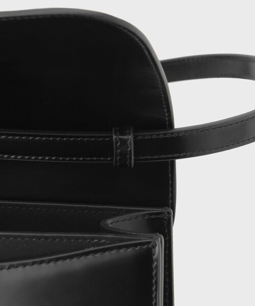 GRACE CONTINENTAL（グレースコンチネンタル）の「TOV COURANTE BAG（ショルダーバッグ・レディース・ブラック/ブルー・FREE）」の10枚目の写真