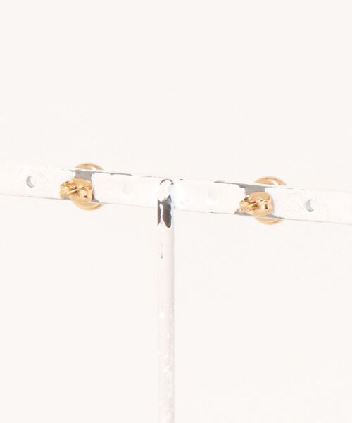 Daniel Wellington(ダニエルウェリントン)の「Audrey Earring 天然石 ゴールド(ピアス(両耳用)・レディース・ゴールド系/ゴールド系5/ゴールド系4/ゴールド系3/ゴールド系2/ゴールド系1・ONE SIZE)」の16枚目の写真