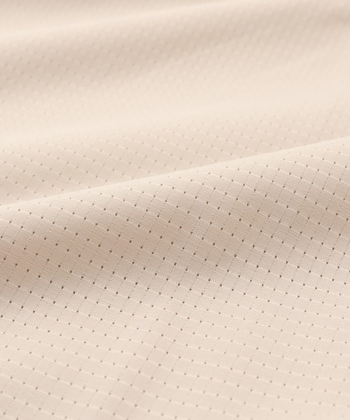 KRIFF MAYER Lady's Collection(クリフメイヤーレディースコレクション)の「【撥水防汚/UVカット/ストレッチ】さらさらエアーフードJK(ナイロンジャケット・レディース・その他5/レンガ/ブラック/ナチュラル/ベージュ/カラフル/グリーン・LARGE/MEDIUM)」の10枚目の写真