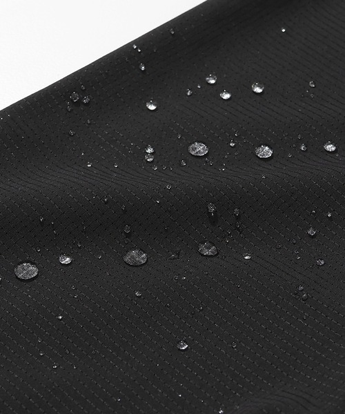 KRIFF MAYER Lady's Collection(クリフメイヤーレディースコレクション)の「【撥水防汚/UVカット/ストレッチ】さらさらエアーフードJK(ナイロンジャケット・レディース・その他5/レンガ/ブラック/ナチュラル/ベージュ/カラフル/グリーン・LARGE/MEDIUM)」の8枚目の写真